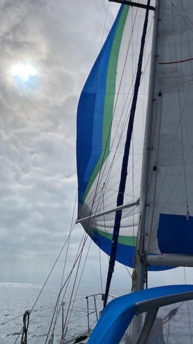 Hotel Nuitee A Bord De Danilou Un Voilier De 9.50M Sète Zewnętrze zdjęcie